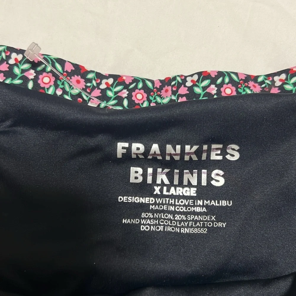 NEW 2 pc Frankie’s bikinis swim Izabella kealy halter top & bottom size L/XL